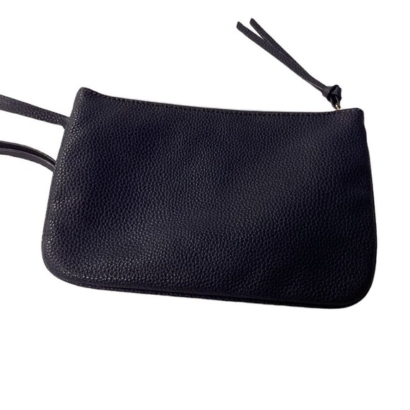 Reaction by Kenneth Cole blue pebble leather clutch‎ 3 zipper - Picture 2 of 11